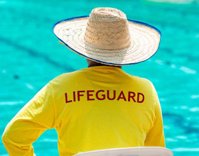 Waterloo, Ont., offering free certification for lifeguard training