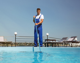 Pool distributor marks 100 franchise locations