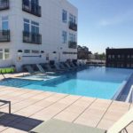 A large sun-shelf was included where loungers could be placed in 152 mm (6 in.) of water, allowing residents to relax within the pool next to the deck.