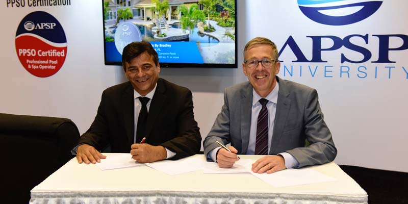Photo courtesy The Association of Pool & Spa Professionals (APSP) Executives from aquatic associations in the U.S. and Mexico sign a partnership agreement
