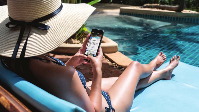 ©sorapop Few people will stay engaged with a brand that is constantly pushing purchases on them—people want information that is beneficial, interesting, and meshes with their lifestyle.