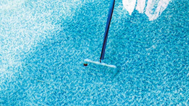 When a floor probe is in the pool, the angle of the probe directs the sensitivity toward the floor and reduces the effect of grounds showing from lights and ladders giving the impression of a leak. When a floor probe is in the pool, the angle of the probe directs the sensitivity toward the floor and reduces the effect of grounds showing from lights and ladders giving the impression of a leak.