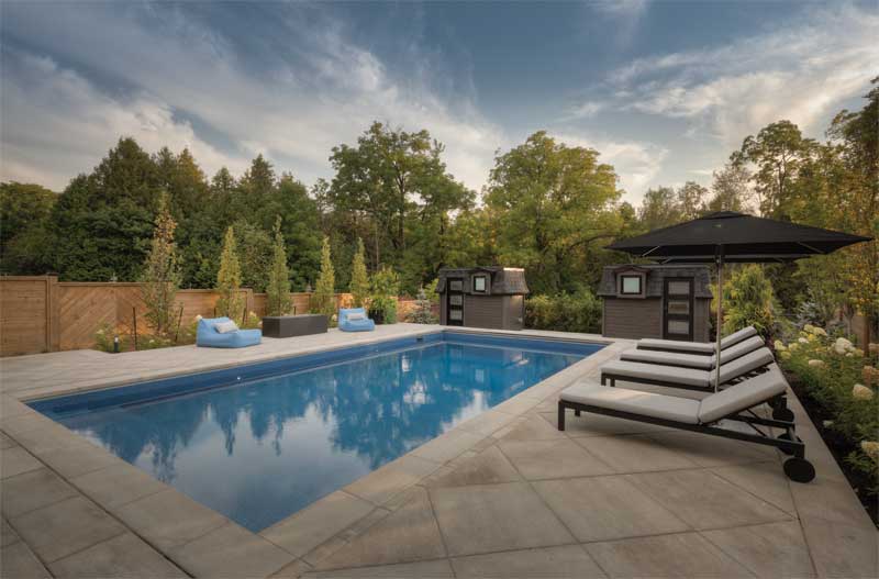 Photo courtesy Pool Craft / © 2020 McNeill Photography The homeowner’s main priority was for their backyard to have a modern, clean look.
