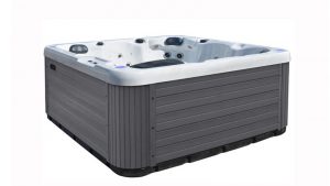 Photo courtesy of Northern Hot Tubs Northern Hot Tubs, based in Meaford, Ont., is focusing its business on the ‘work-from-home’ model. Spas from Northern Hot Tubs come in two-, four-, six-, and eight-person sizes in a silver-marble colour.